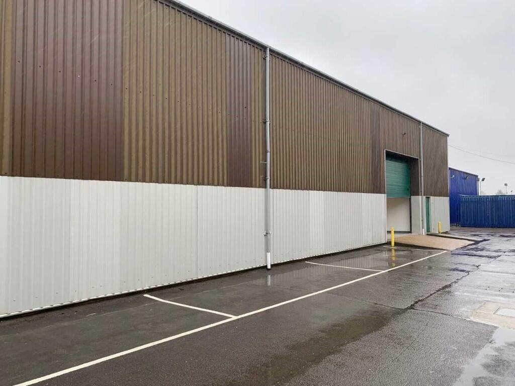 Main image of property: 4 Sharlands Road, Newgate Lane Industrial Estate, Fareham PO14 1RD