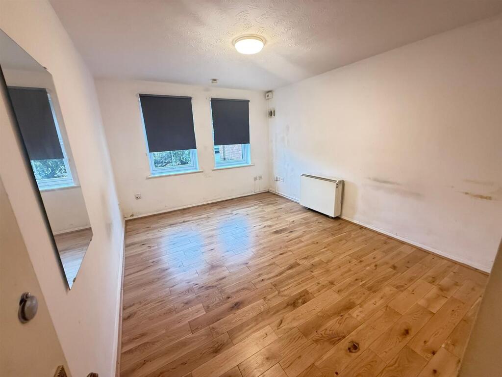 Main image of property: Hazelwood Park Close, Chigwell, London