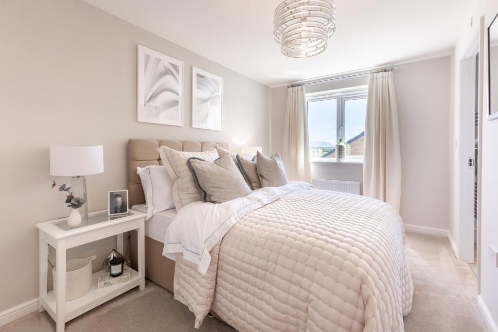 Main image of property: Apedale Road,
Newcastle Under Lyme,
ST5 6BH