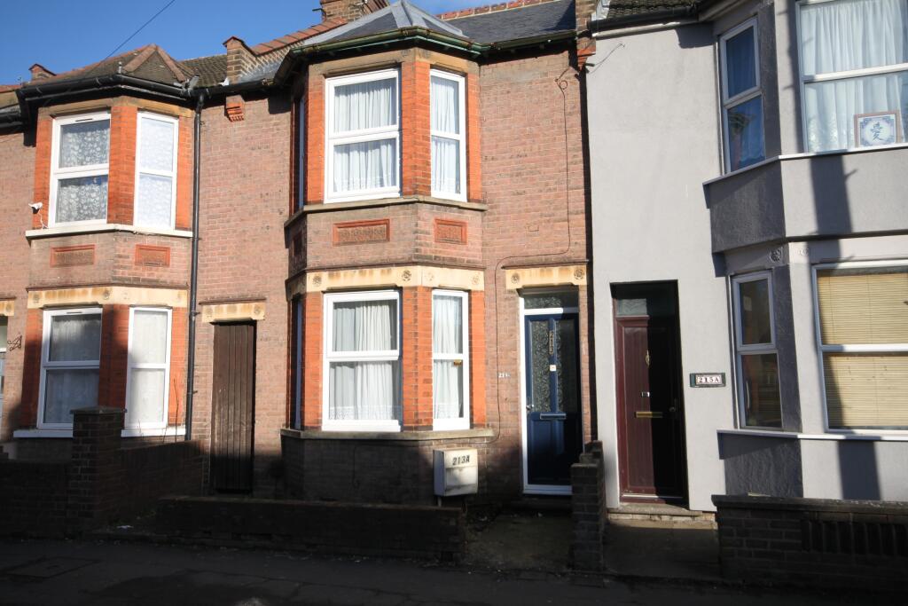 Main image of property: Park Street, Luton, LU1