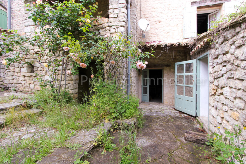 Main image of property: Provence-Alps-Cote d`Azur, Vaucluse, St-Trinit