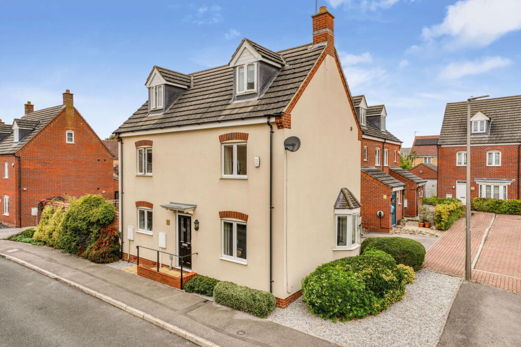 Main image of property: Lockhart Avenue, Oxley Park, Milton Keynes, MK4 4TY