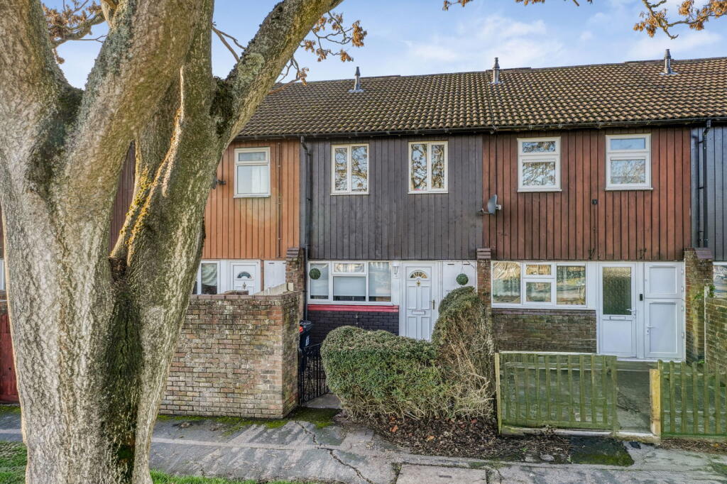 Main image of property: Pipard, Great Linford, Milton Keynes, MK14 5DF