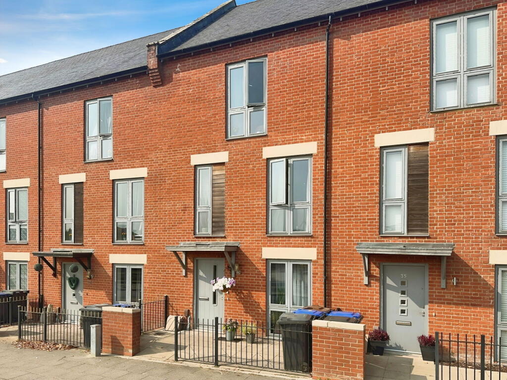 Main image of property: The Square, Upton, Northampton, NN5 4EZ