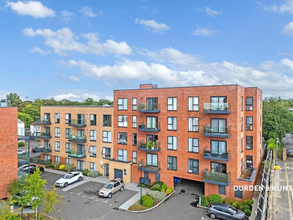 Main image of property: Fairfax Drive, Westcliff-On-Sea, SS0