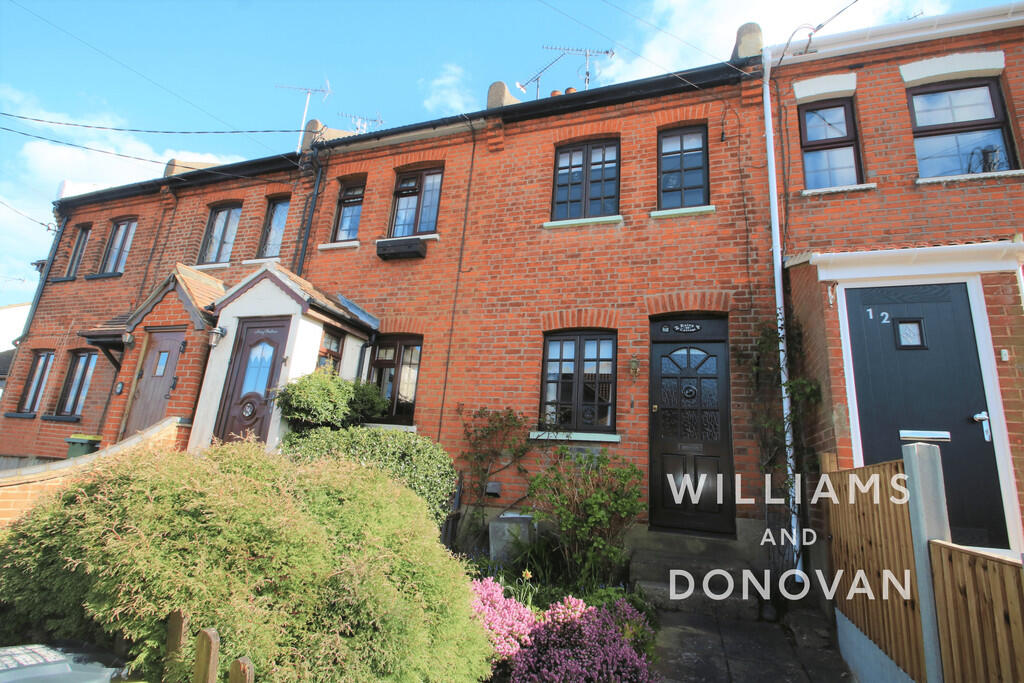 Main image of property: 14 Gladstone Road