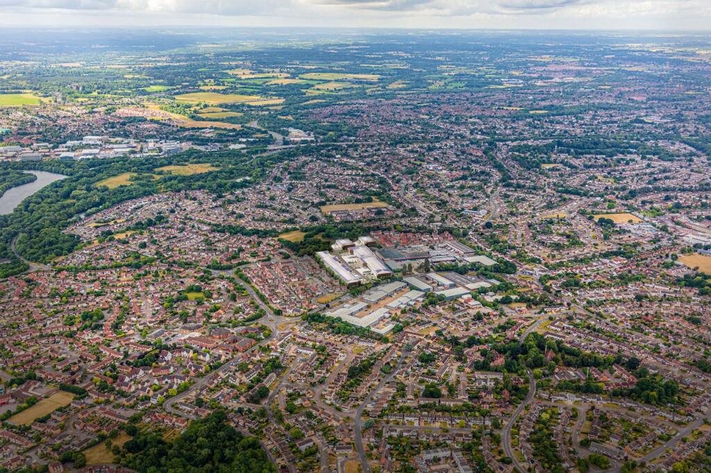 Main image of property: Unit 8, Hurricane Urban Hub, Reading, Berkshire, RG5 4SN