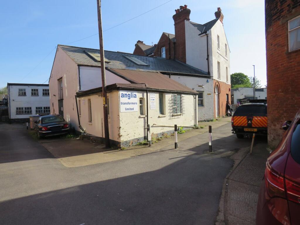 Main image of property: Building A2, R/o 78 The Street, Tongham, Farnham, GU10 1AA
