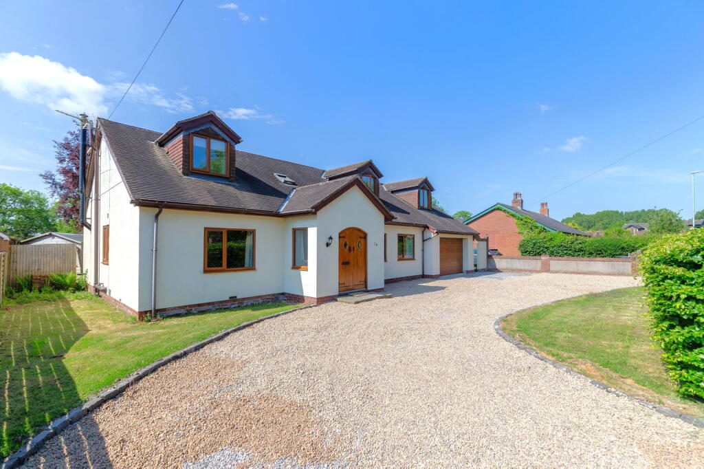 Main image of property: Darkinson Lane, Lea Town, Preston, PR4 0RJ