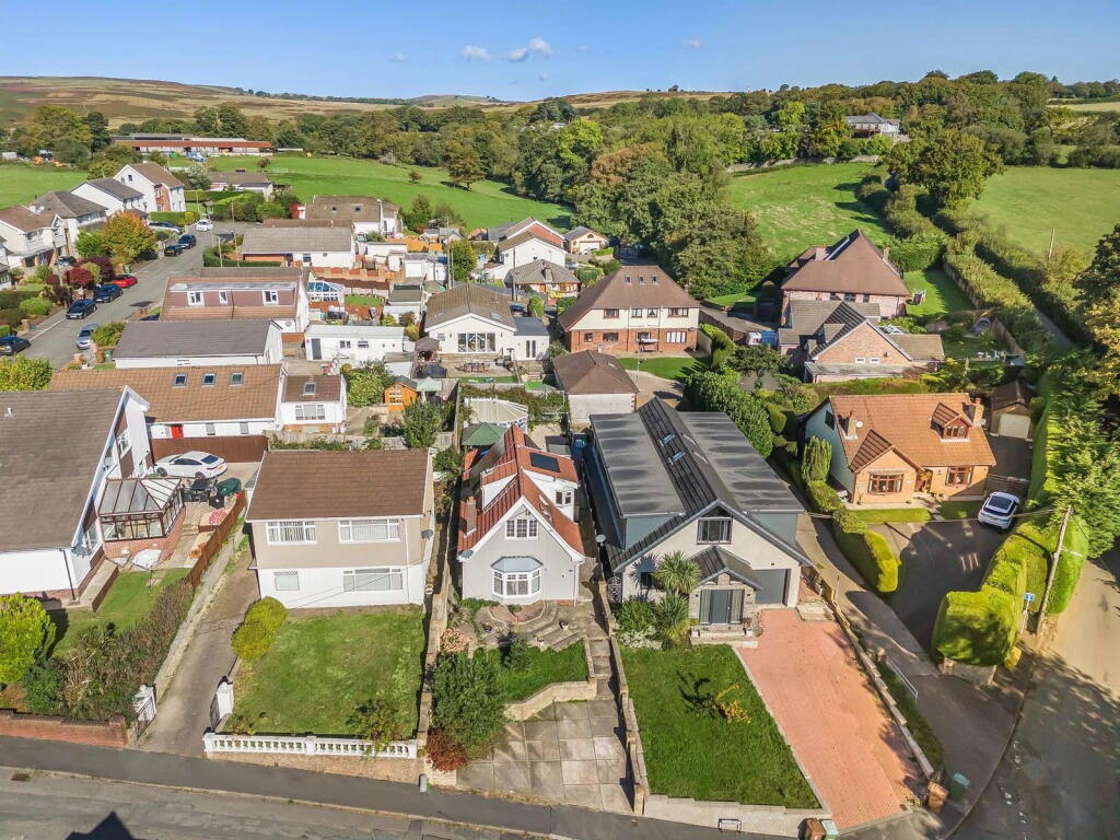 Main image of property: Tai'r Heol, Penpedairheol, Hengoed, CF82