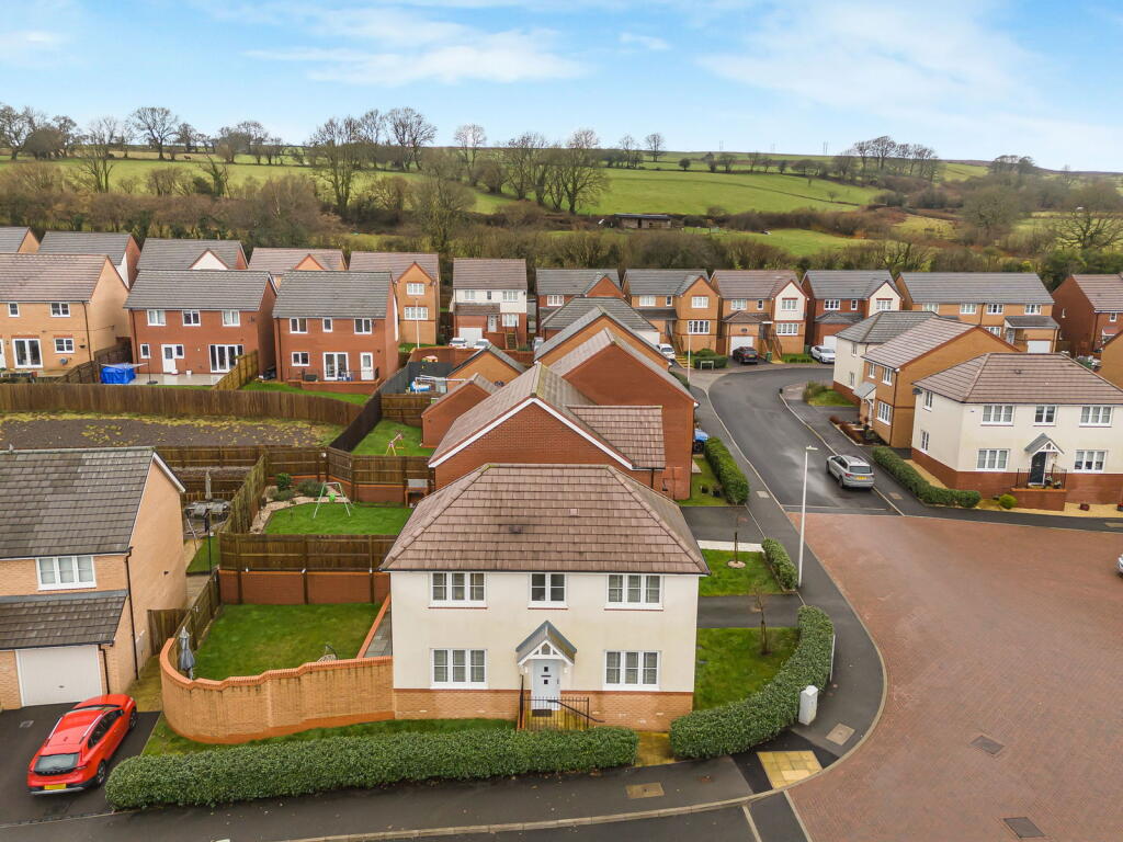 Main image of property: Rhodfa'r Rhyddwen, Hendredenny, CF83 2WB