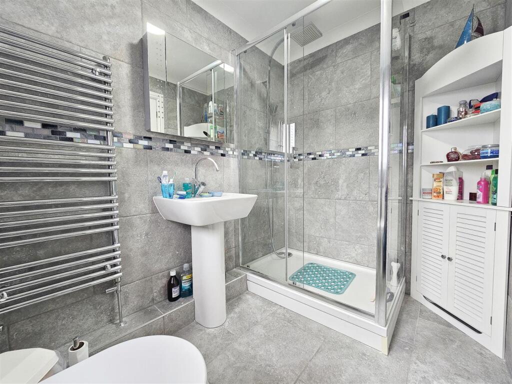 Additional image 20 of Henton, Wells