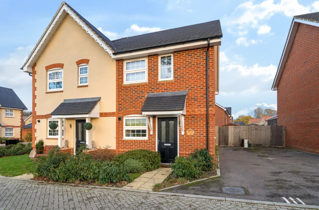 Main image of property: Gale Close, Yateley, Hampshire, GU46