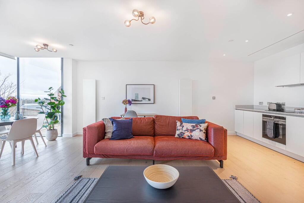 Main image of property: Highgate Hill, London, N19