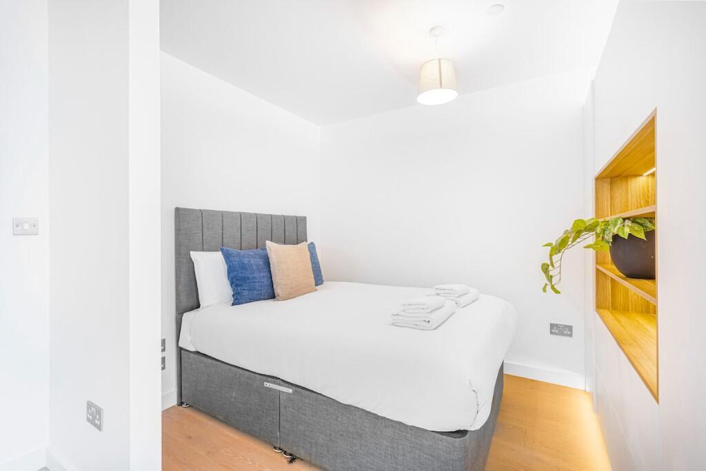 Main image of property: Highgate Hill, London, N19