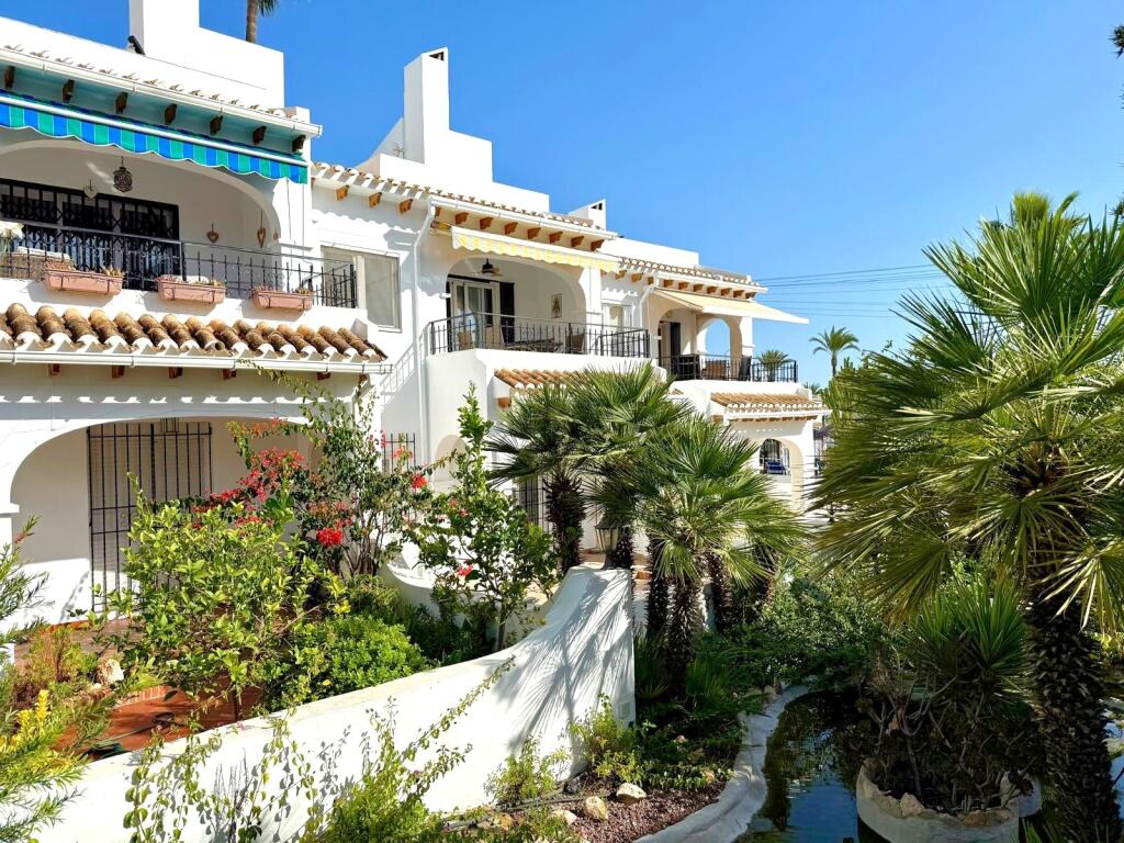 Main image of property: Villamartin,Alicante
