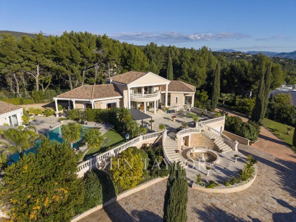 Main image of property: Provence-Alps-Cote d`Azur, Bouches-du-Rhône, Ceyreste