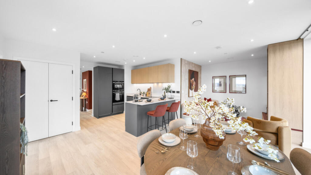 Main image of property: West Parkside,
London,
SE10 0JT