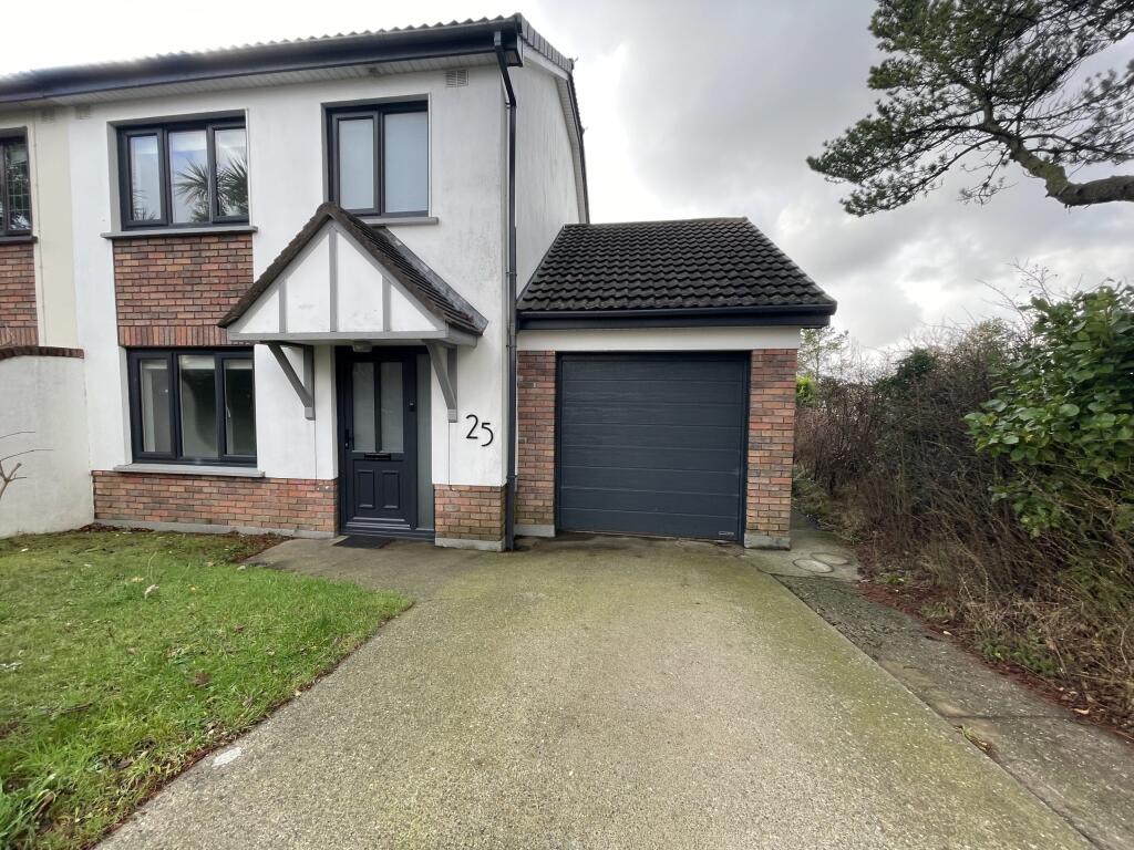 Main image of property: 25 Crovens Close, Governors Hill, Douglas, Isle of Man, IM2 7AH