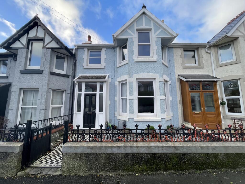 Main image of property: 21 Falkland Drive, Onchan, Isle of Man, IM3 1EG