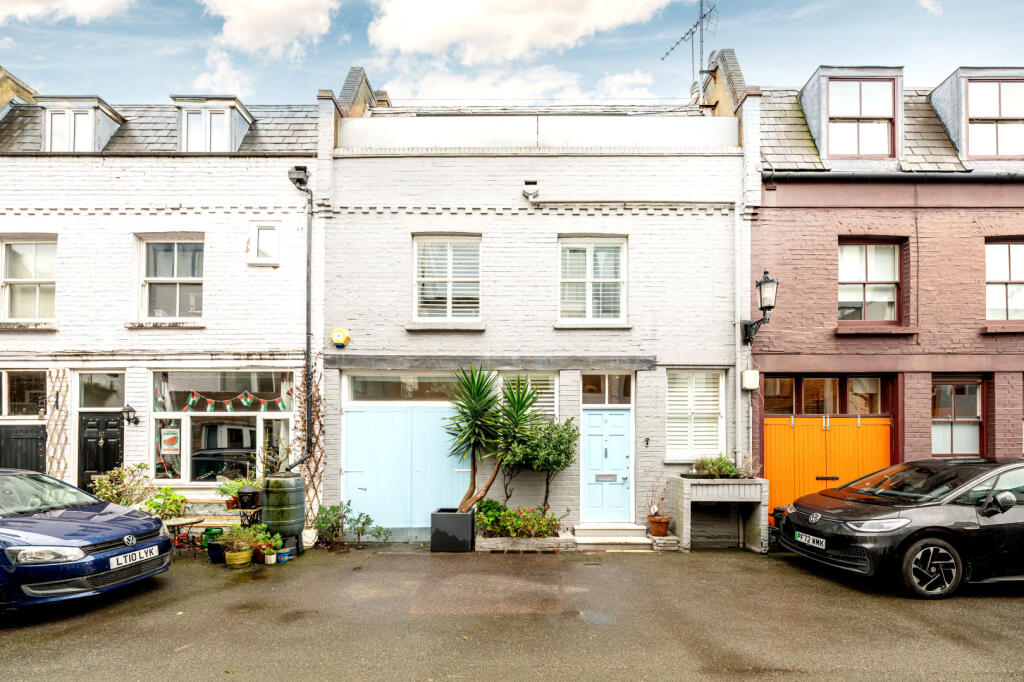 Main image of property: Ruston Mews, London, W11