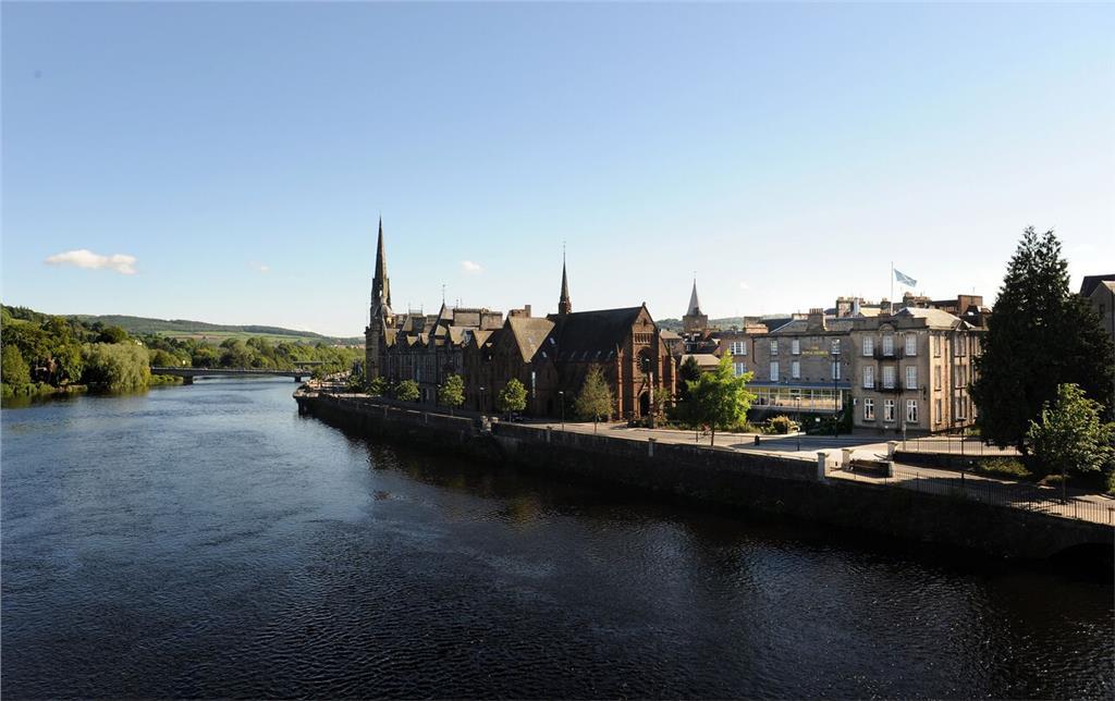 Main image of property: Royal George Hotel, Tay Street, Perth, Perth And Kinross, PH1 5LD