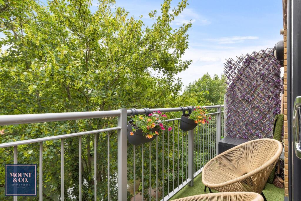 Main image of property: Smeaton Court, Hertford, Hertfordshire, SG13