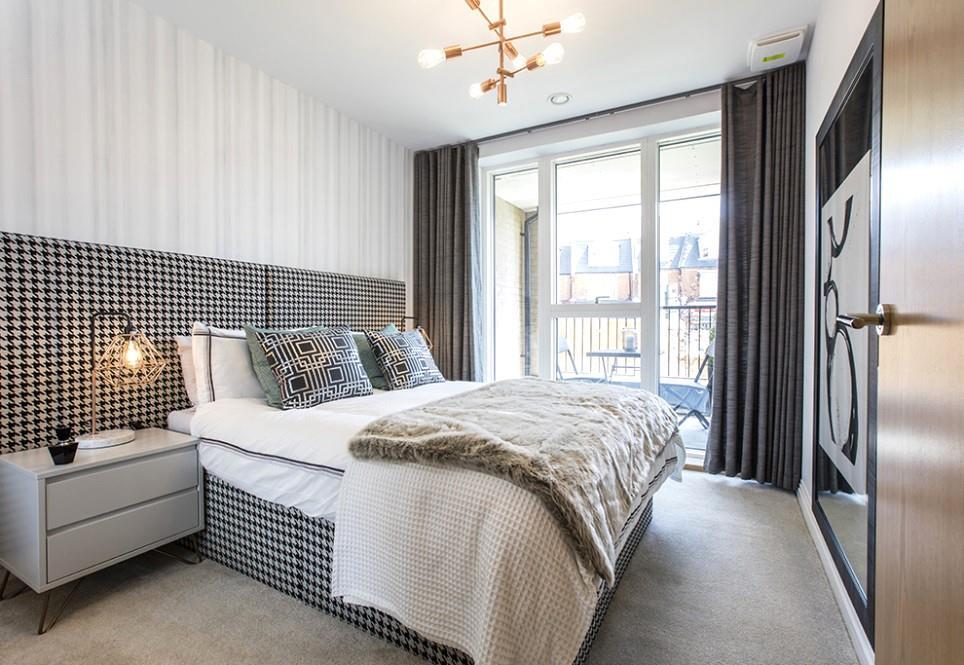 Main image of property: Gladstone House, N20