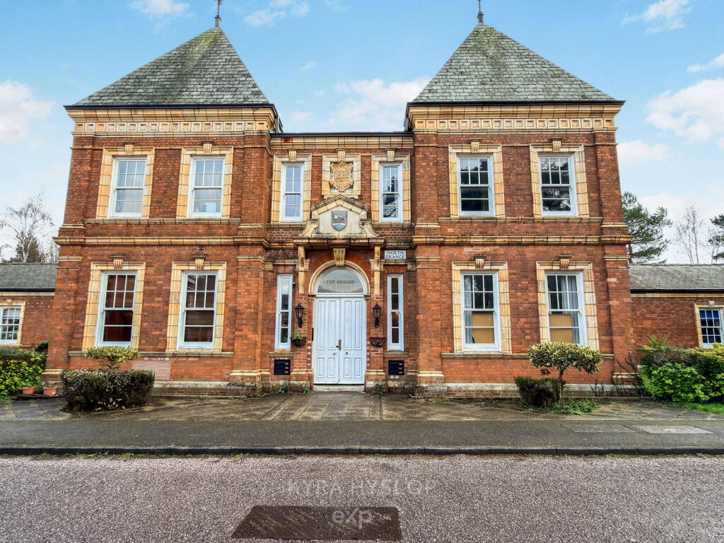 Main image of property: Clyst Heath, Exeter, EX2 7EY