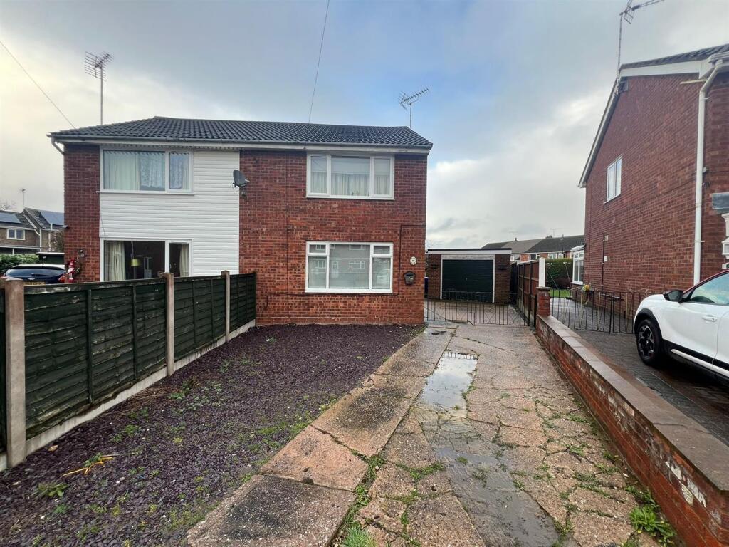 Main image of property: Cedar Close, Uttoxeter ST14 7NP