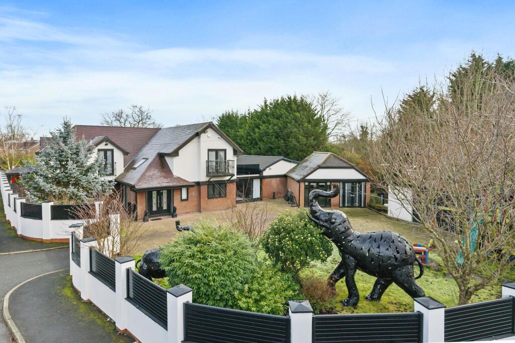 Main image of property: Twiss Green Lane, Culcheth, WA3