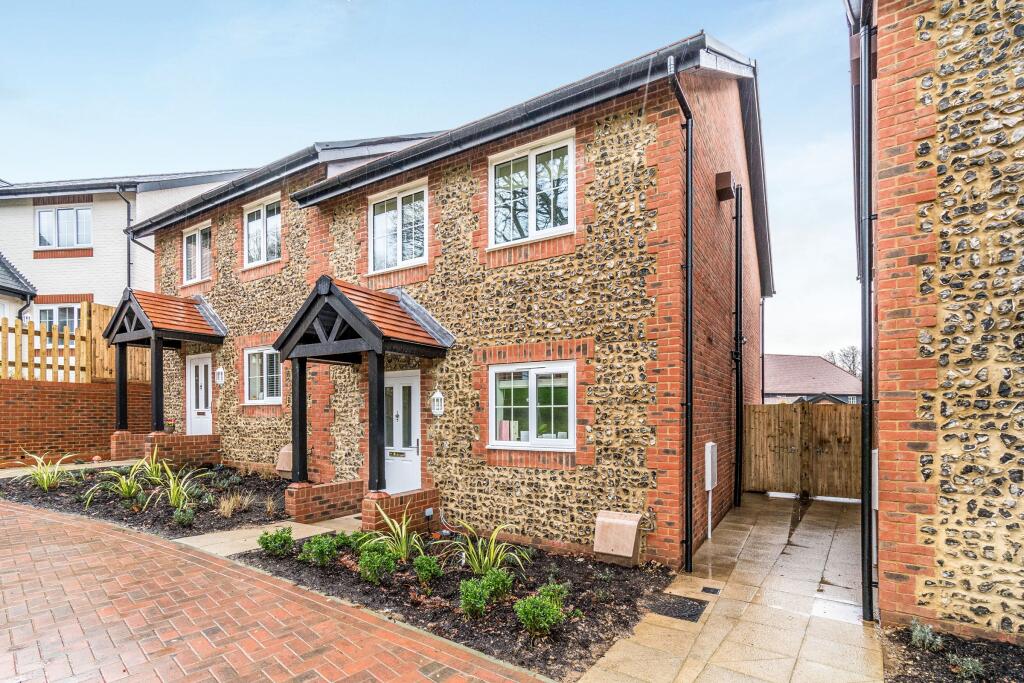 Main image of property: Goslings Turning, Bursledon, SO31