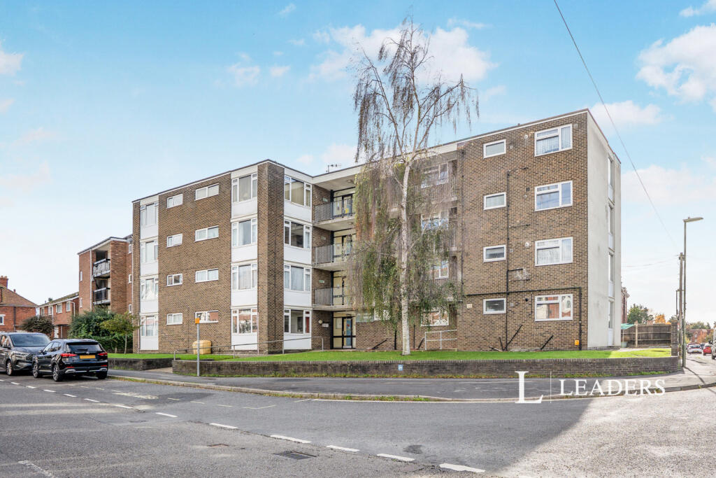 Main image of property: West Street, Havant, Hampshire, PO9