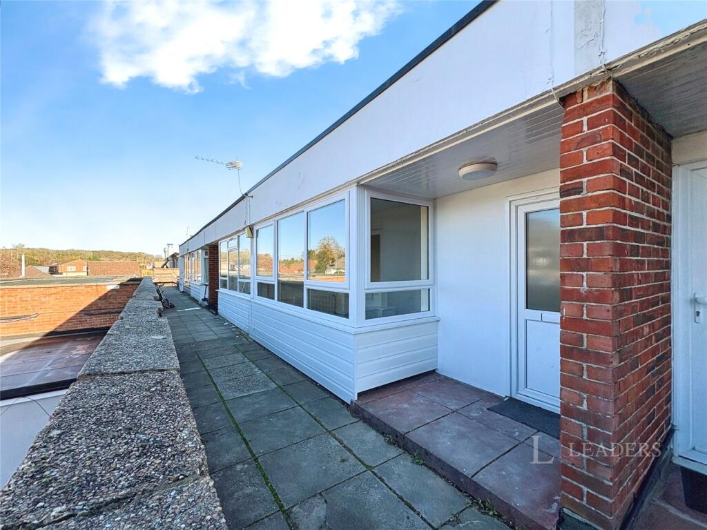 Main image of property: Milton Road, Cowplain, Waterlooville, PO8