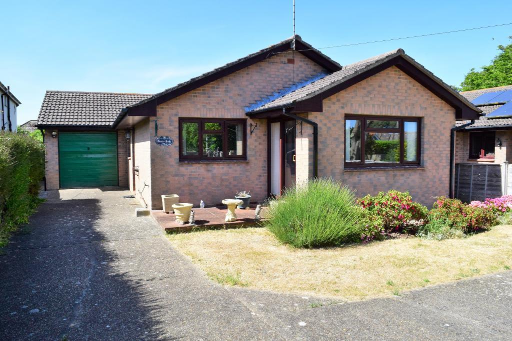 3 bedroom detached bungalow for sale in Howgate Road, Bembridge, Isle