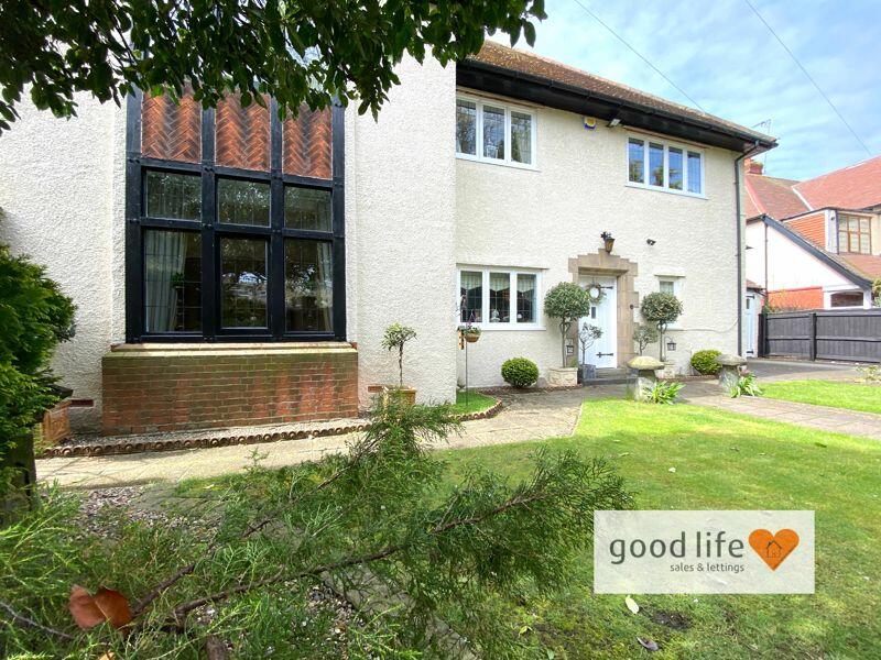 5 bedroom detached house for sale in Abbotsford Grove, Beresford Park