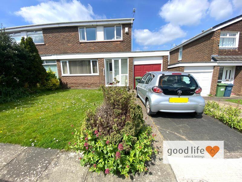 3 bedroom semidetached house for sale in Merrington Close, Moorside