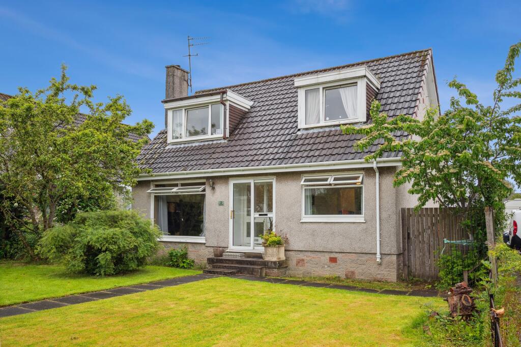 4 bedroom detached house for sale in Lubnaig Gardens, Bearsden, East
