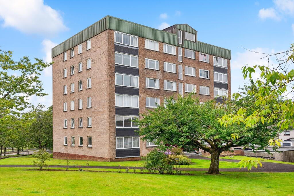 2 bedroom apartment for sale in Lennox Court, 22 Stockiemuir Avenue