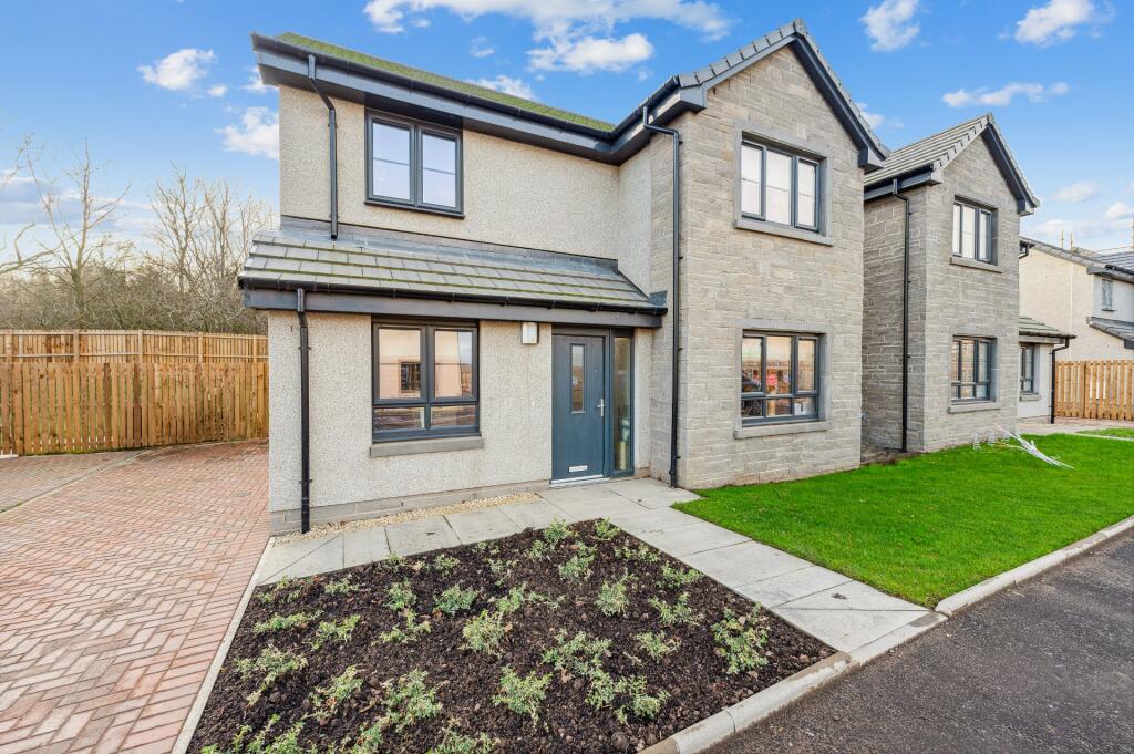 4 bedroom detached house for sale in Orchid Park, Plean, Stirling, FK7