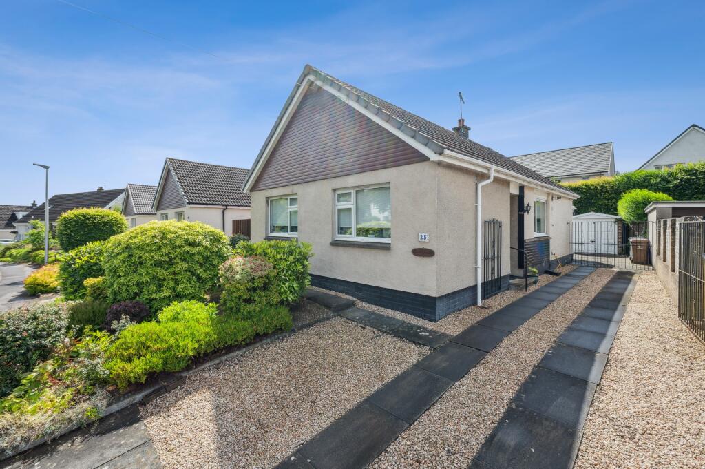 2 bedroom detached bungalow for sale in Springwood Avenue, Torbrex