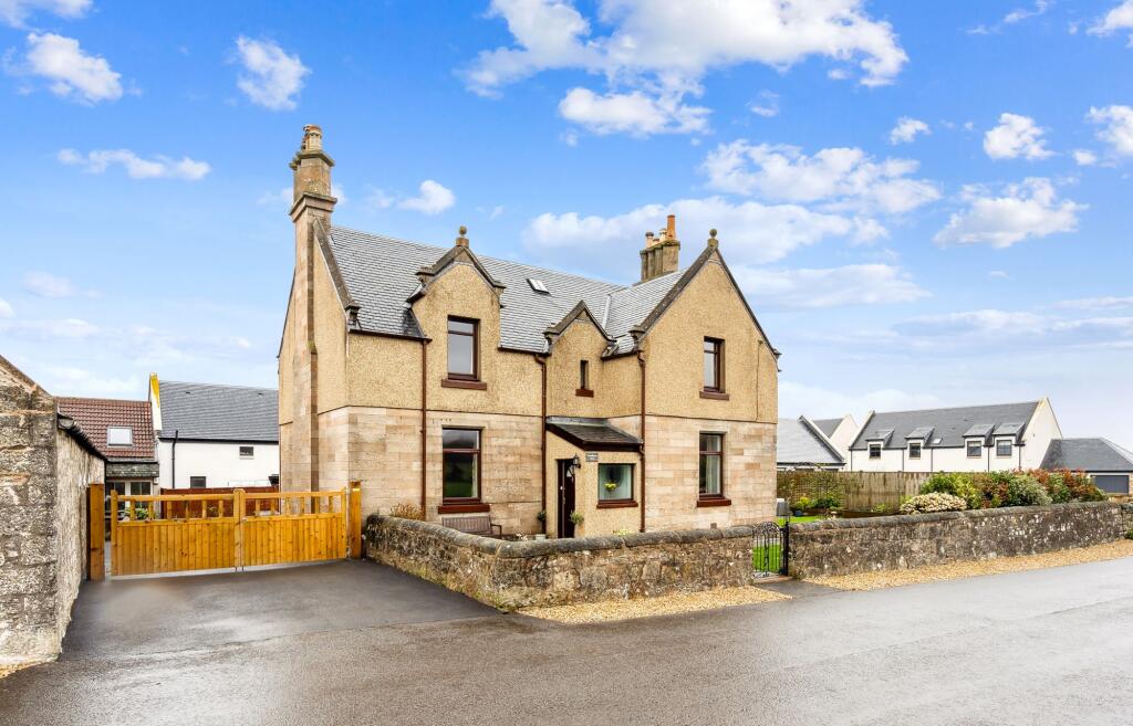Main image of property: Cauldbarns Farm, Stirling, FK7