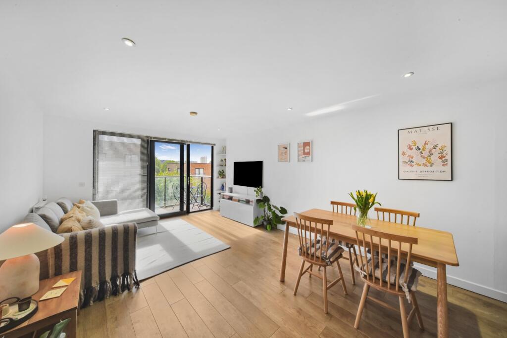 Main image of property: Chadwick Court, Jonzen Walk, Poplar, London, E14