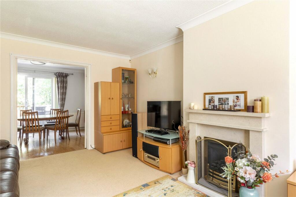 Detached to rent on Friars Field, Northchurch, Berkhamsted