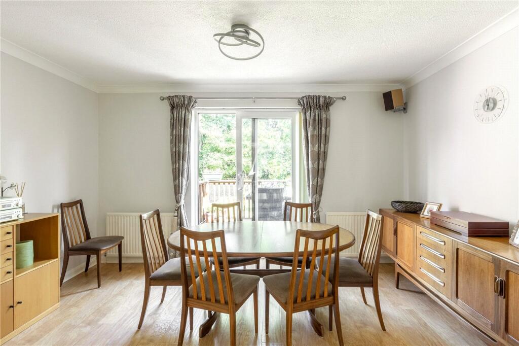 Detached to rent on Friars Field, Northchurch, Berkhamsted