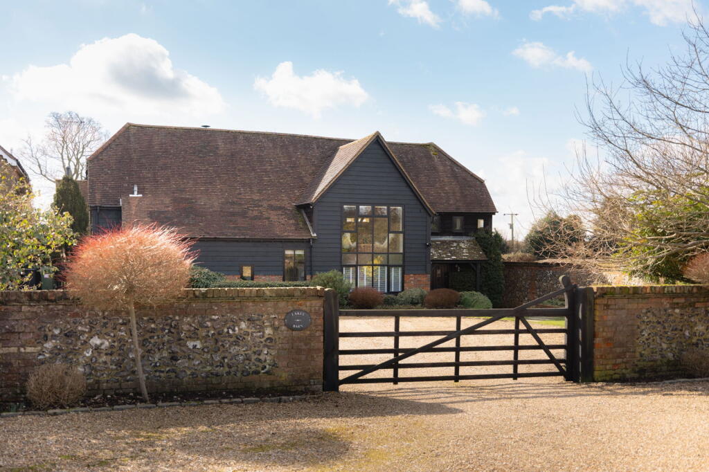 Main image of property: Heath End, Berkhamsted, Hertfordshire HP4