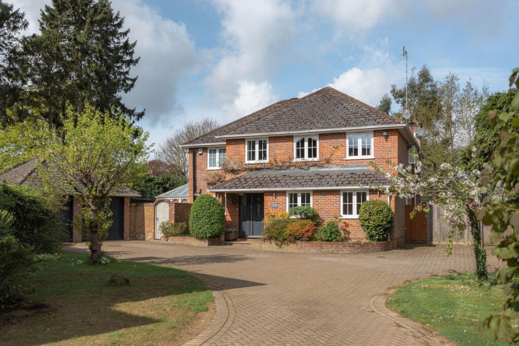Main image of property: Chalet Close, Berkhamsted, Hertfordshire HP4