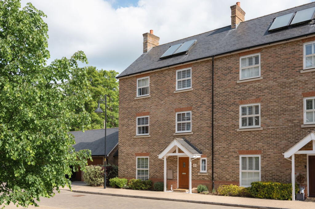 Main image of property: Townsend Gate, Berkhamsted, Hertfordshire HP4