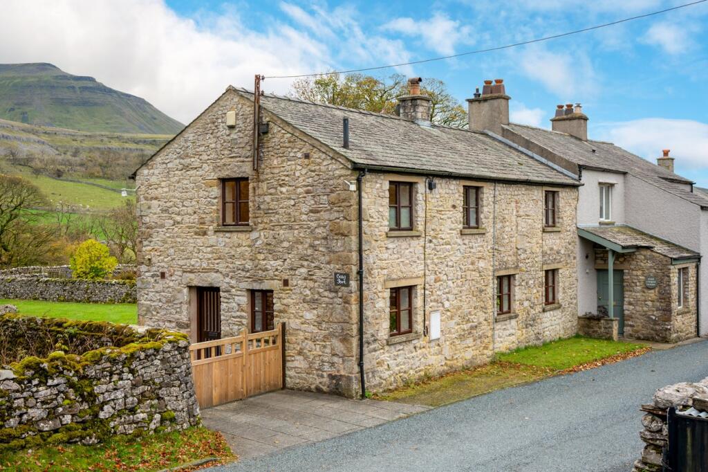 Main image of property: Chapel-le-Dale, Carnforth, LA6