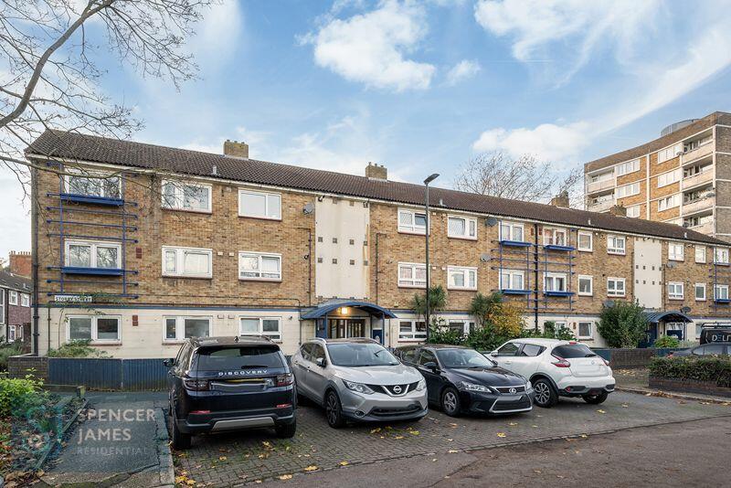 3 bedroom flat for sale in Storey Street, North Woolwich, E16